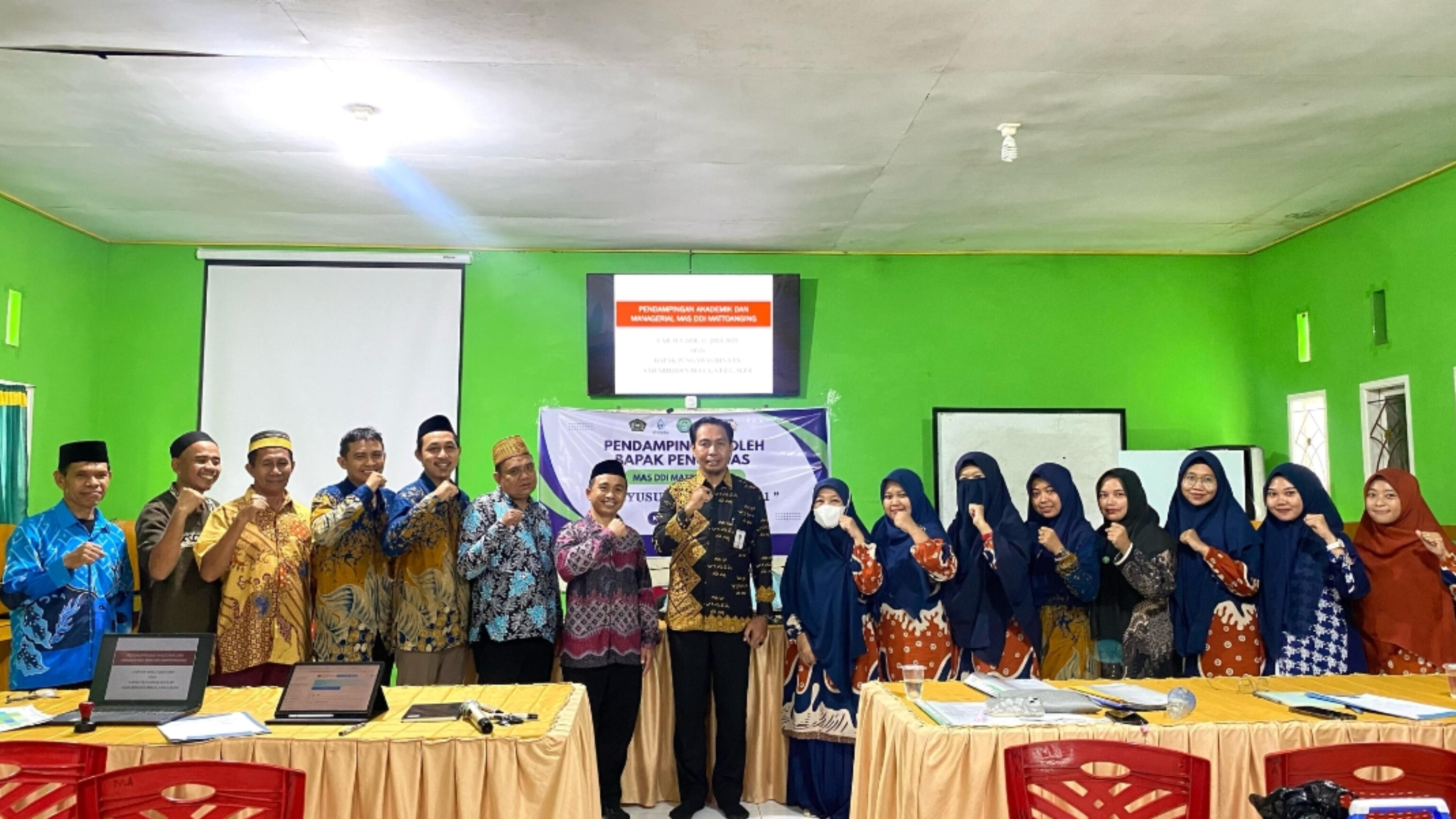 Pengawas Madrasah Lakukan Pendampingan Akademik dan Manajerial di MA DDI Mattoanging pada Kamis, 31 Juli 2025 (Foto: DDI Mattoanging)