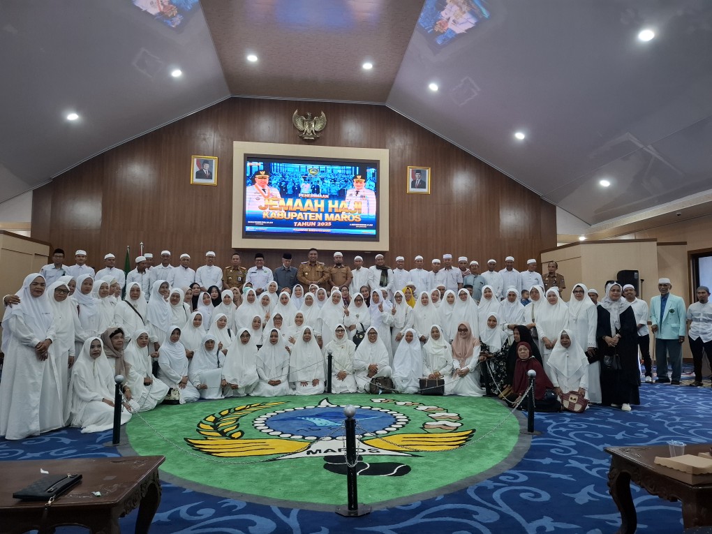Bupati Maros, Kakankemenag Maros silaturrahmi dengan jemaah haji Kabupaten Maros tahun 2025.