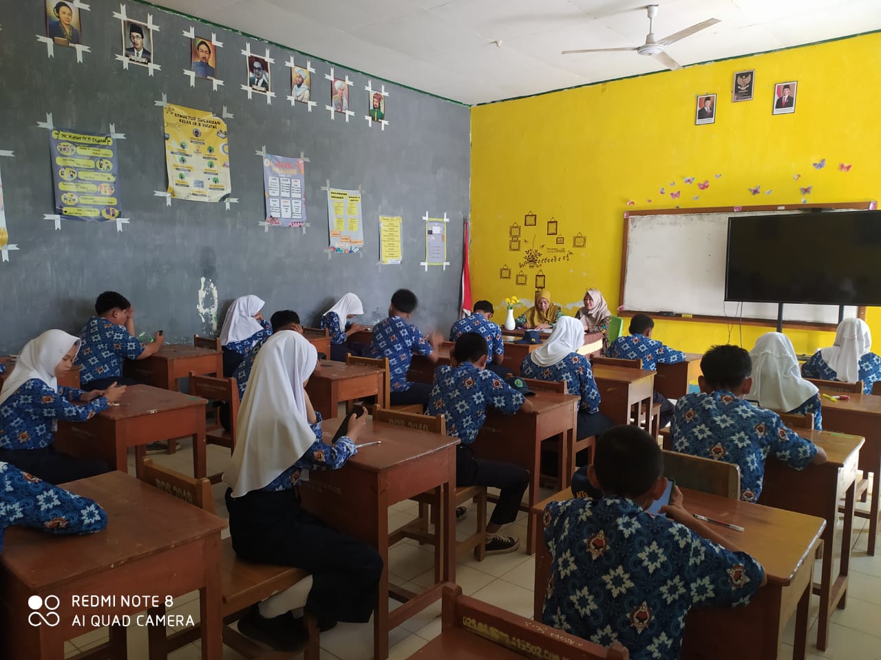 Madrasah Tsanawiyah Negeri (MTsN) 2 Bone melaksanakan Penilaian Akhir Tahun (PAT) yang dimulai pada Selasa, 10 Juni 2025 hingga Rabu 18 Juni 2025. Kegiatan evaluasi akhir semester ini dilaksanakan serentak di dua lokasi, yaitu Kampus 1 dan Kampus 2.