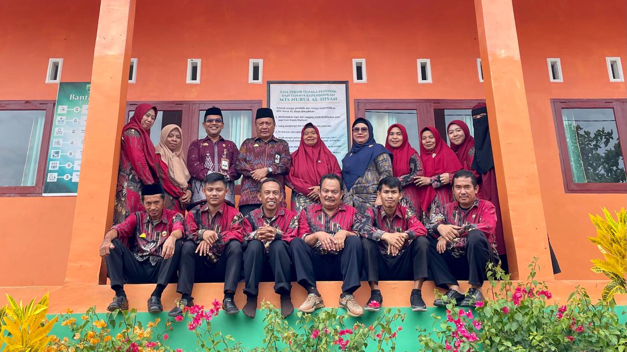 Meski Siswa Belum Banyak, Esensi Guru Tetap Sama: Pesan H. Misbah di MTs Nurul Al-Ihsan pada Rabu, 21 Januari 2026 (Foto: Humas Kemenag Bantaeng)