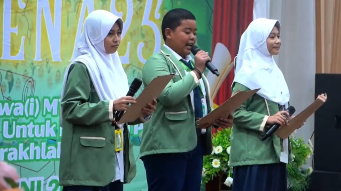 MTsN 1 Bone Pukau Penonton: MC Astravena25 Jadi Sorotan