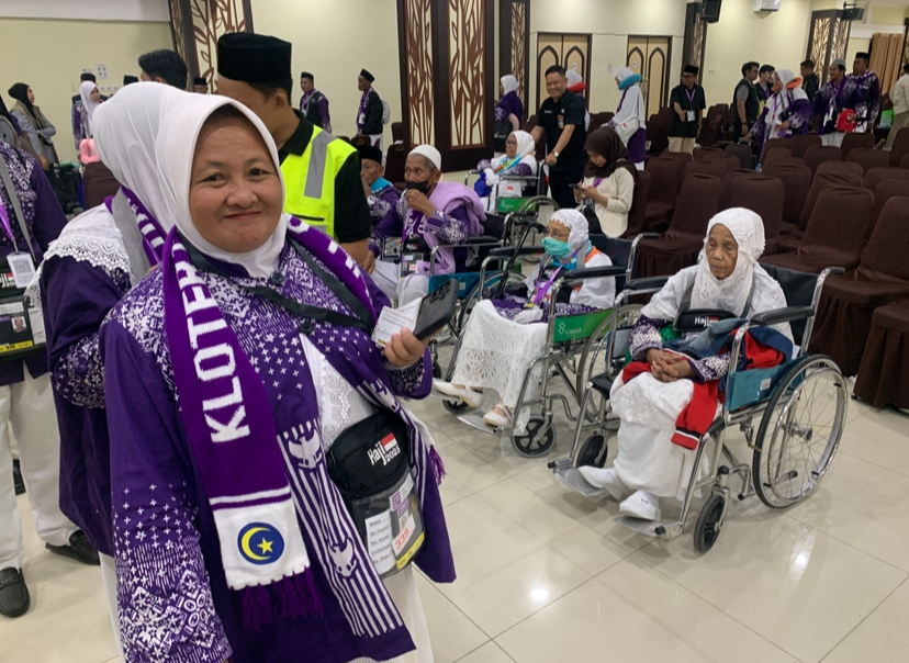 Embarkasi Makassar Resmi Melepas Kloter 12 UPG Menuju Tanah Suci