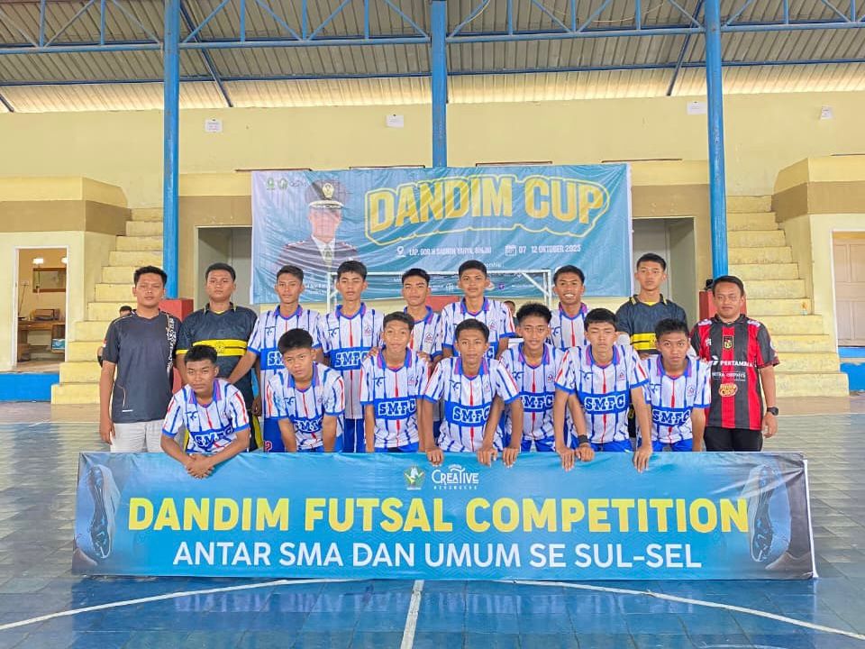Foto Bersama Tim Futsal MAN 3 BONE
