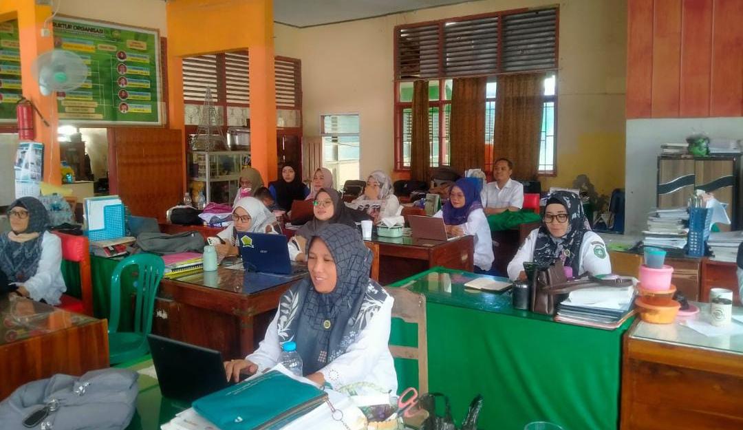 Rapat persiapan ujian semester genap di MAN 1 Parepare