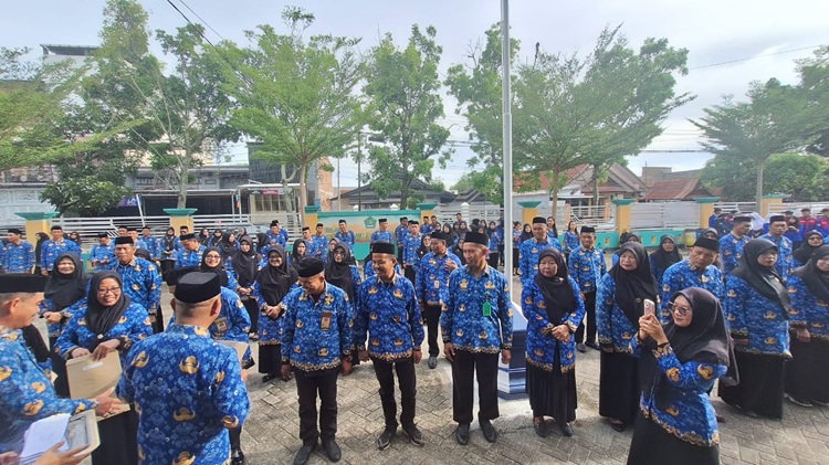 Penyerahan 51 SK ASN Kemenag Sidrap, Kepala Kantor Tegaskan Pentingnya Integritas dan Kinerja