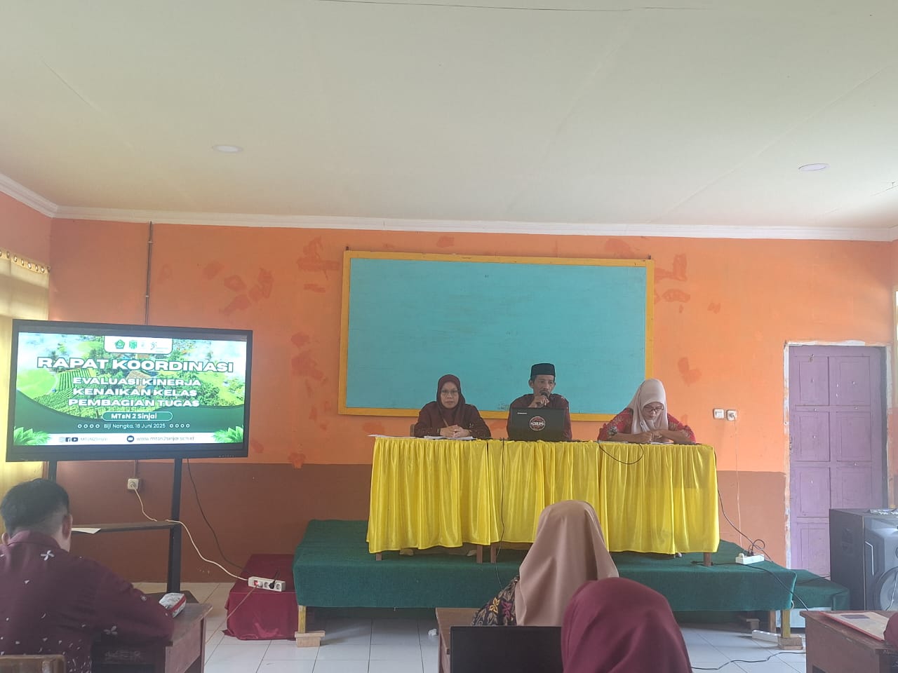 Kepala MTsN 2 Sinjai pimpin rapat Koordinasi  Segenap Stakeholder  Bahas Persiapan Tahun Ajaran Baru