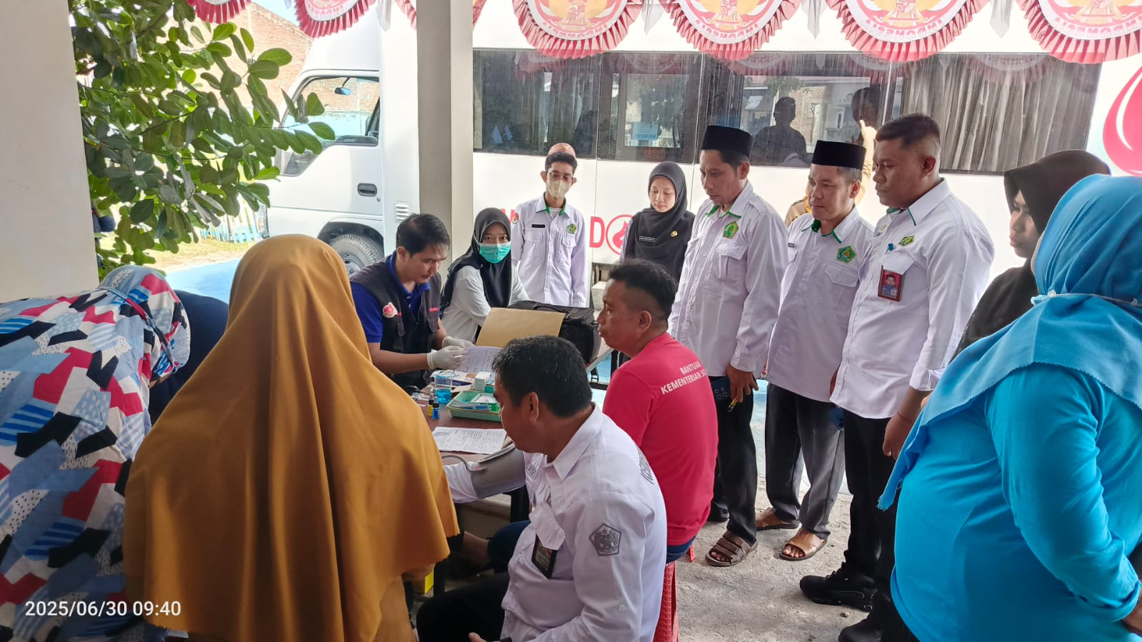 KUA Kecamatan Lanrisang Dukung Aksi Donor Darah di Kantor Camat Lanrisang