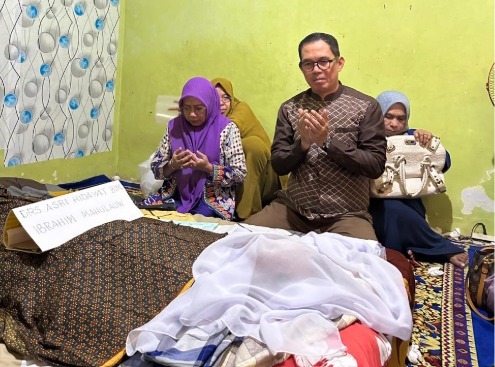Kabid penmad didampingi kamad man 2 Makassar melayani dirumahduka