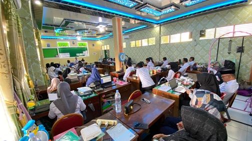 Rapat Kelulusan Kelas IX dan Pemantapan Pelaksanaan Sumatif Akhir Semester Genap MTsN 2 Sidrap.
