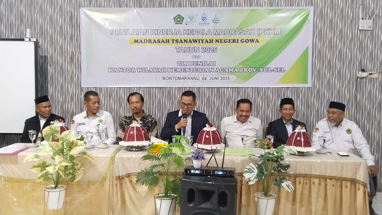 Kabid saat memberikan arahan