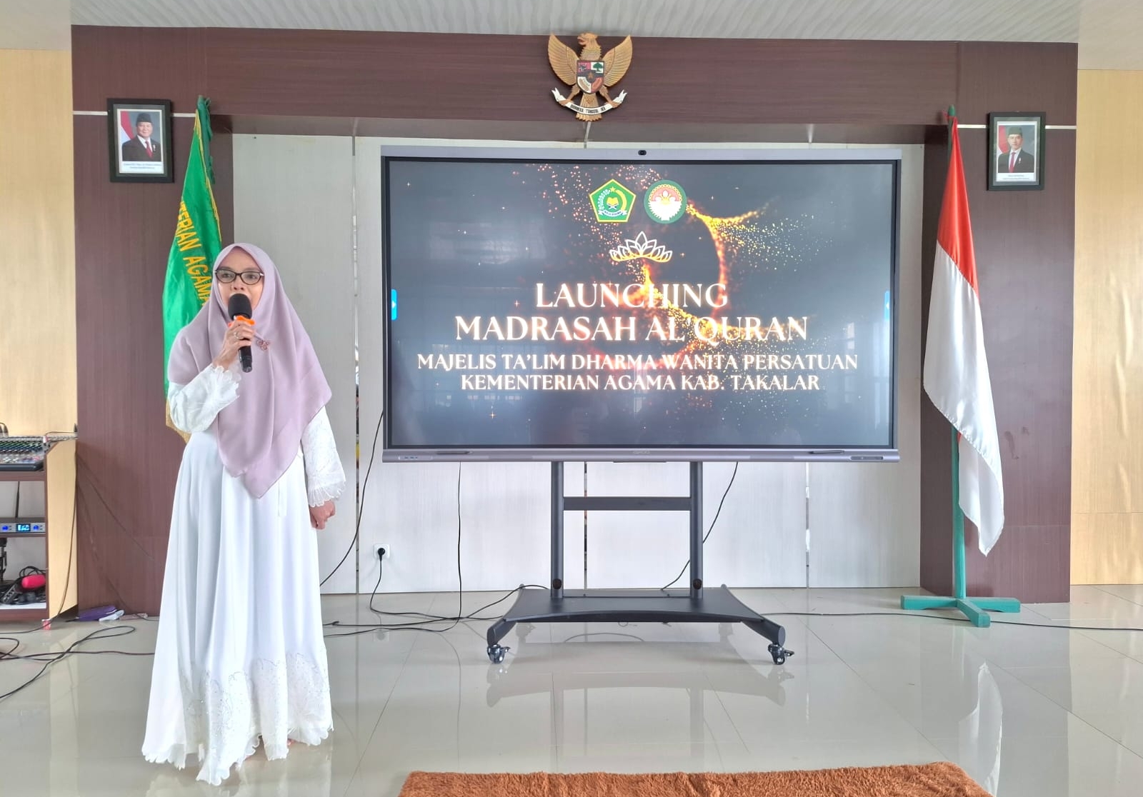 Ketua DWP Kemenag Takalar saat memberikan sambutan