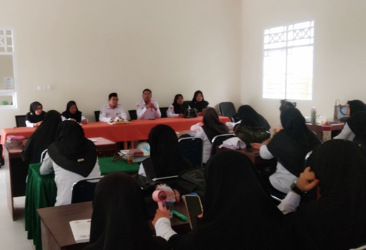 Kepala MAN 4 Bone Memimpin Rapat Pemantapan PTM