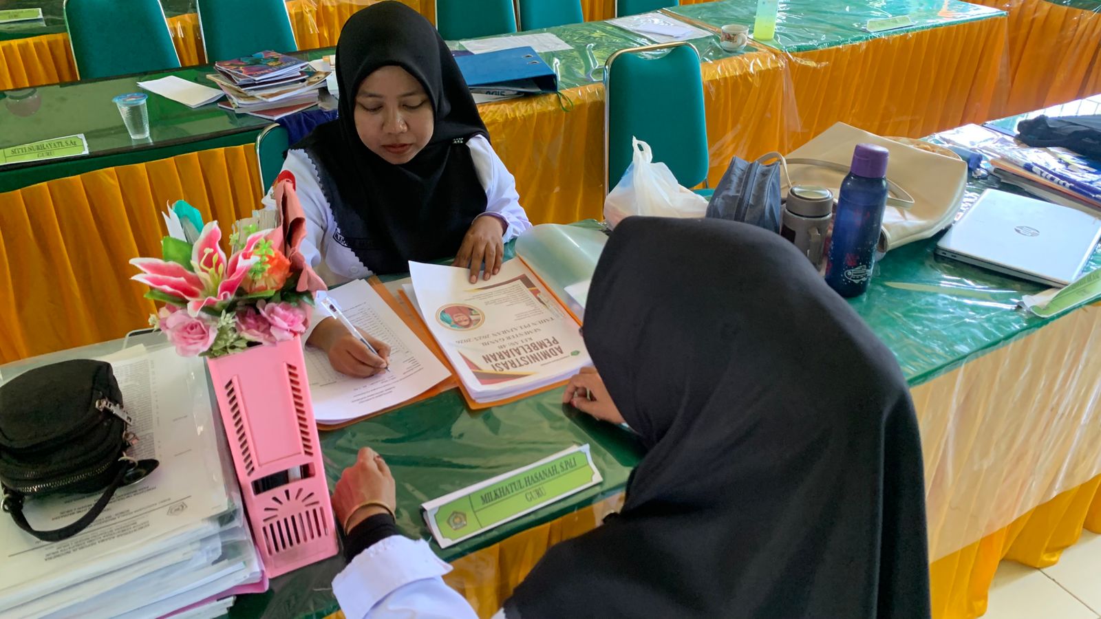 Pendidik Kelas IV MIN 2 Sinjai Dapat Giliran Supervisi Administrasi