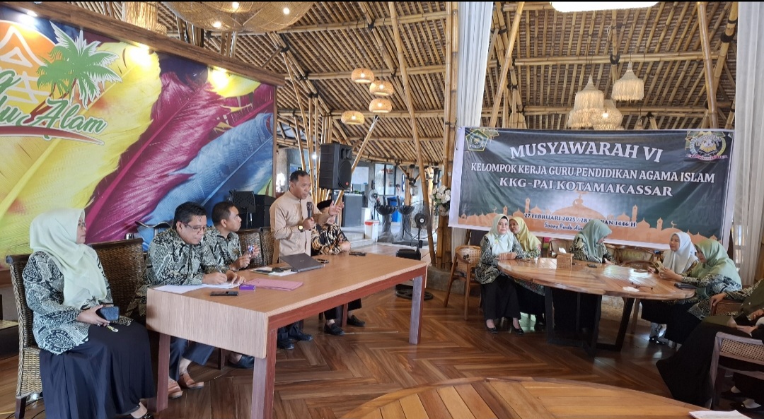 Foto Kakankemenag Kota Makassar H.Irman saat memberikan sambutan