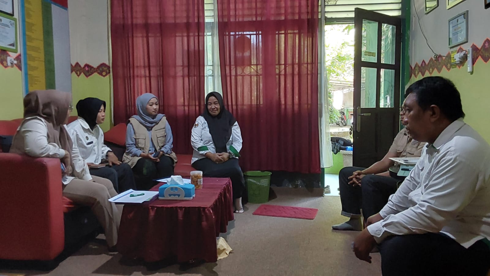 Pertemuan di ruang kerja Kamad