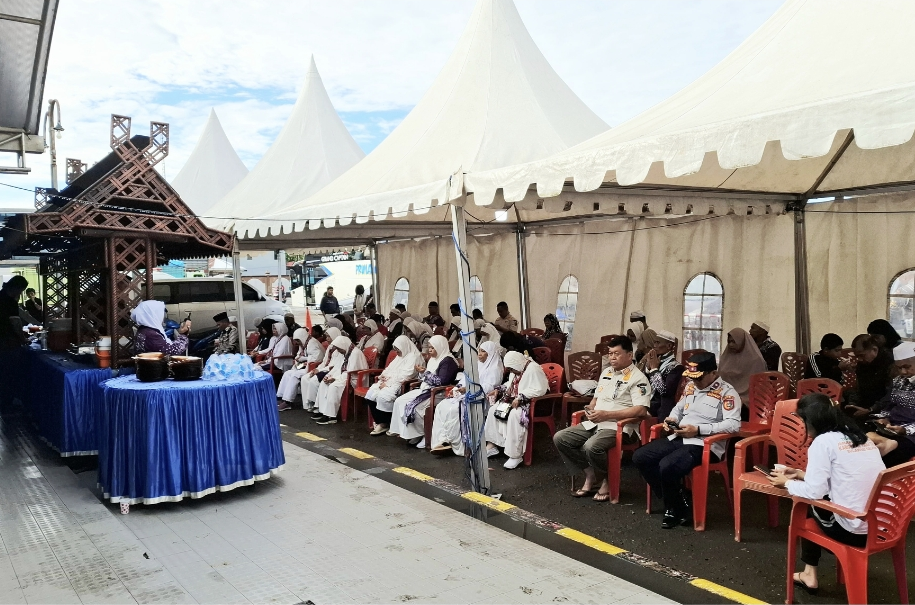 Kembali dari Tanah Suci, JH Tana Toraja Dijamu Sarapan Pagi oleh Pemilik SPBU Lawawoi Sidrap