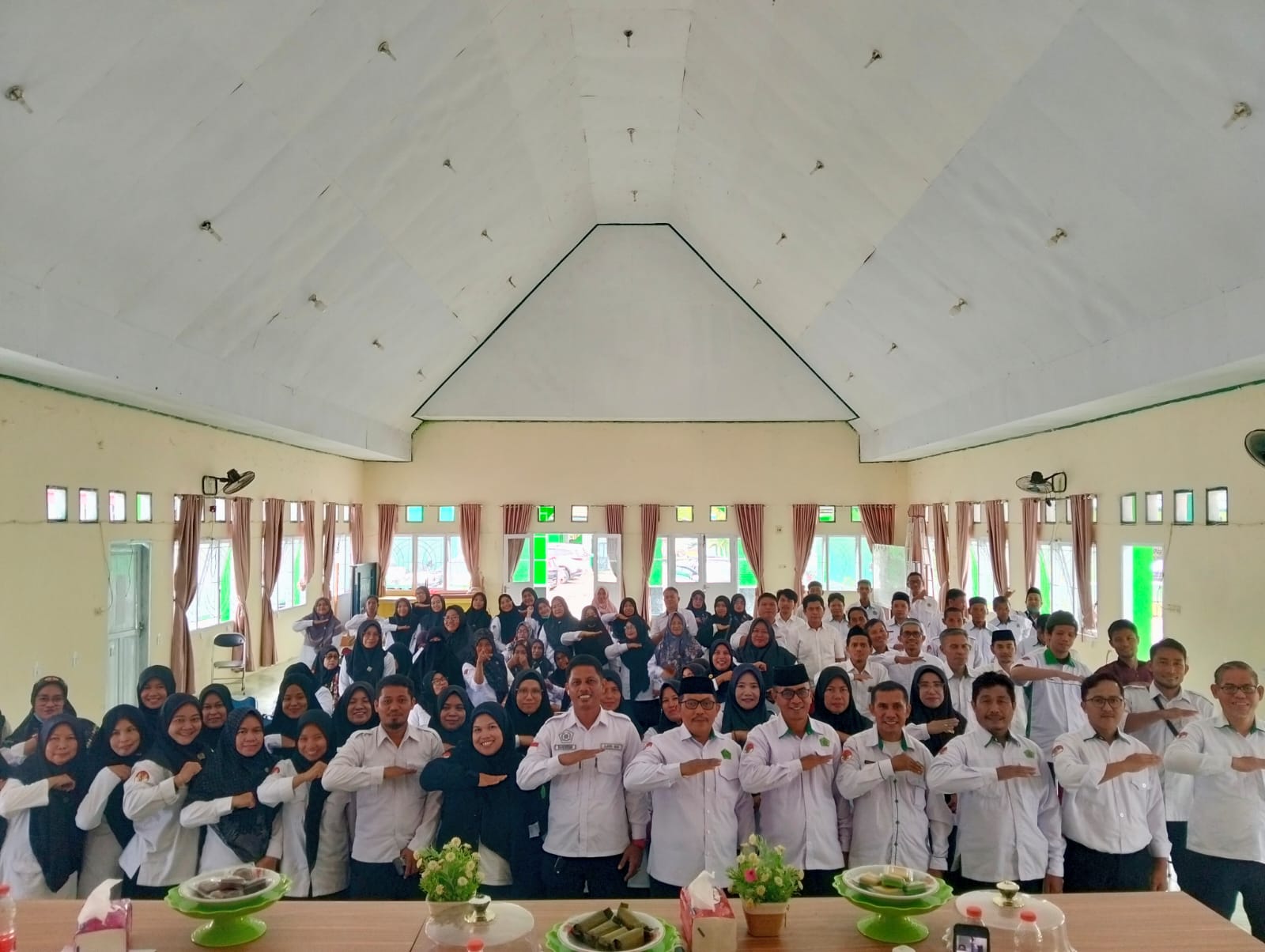 Drs. H. Armin, M.Sos.I Bawakan Sambutan Pada Rakor IPARI