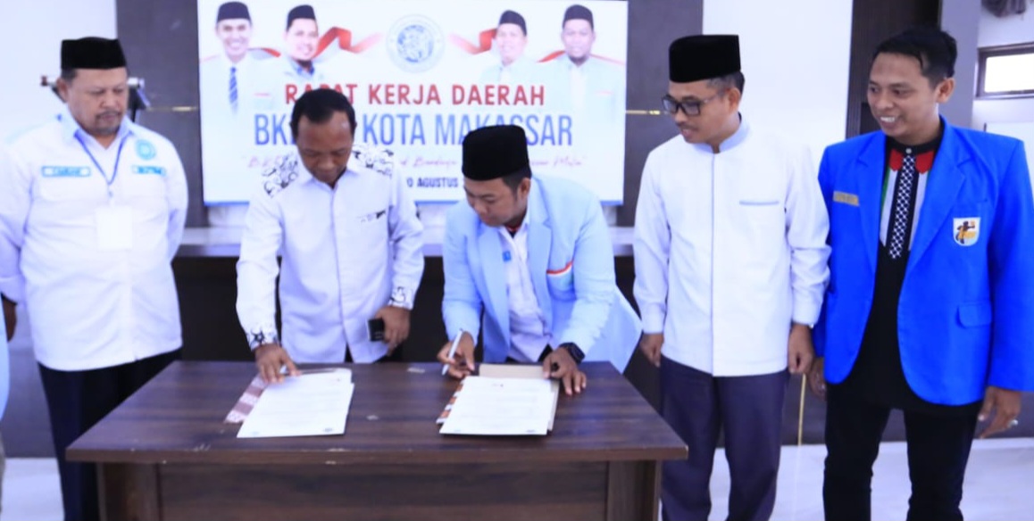 MoU antara Kemenag Kota Makassar dengan DPD BKPRMI Kota Makassar tentang Pendaftaran Unit TPA/TPQ bertempat di Aula Sentra Wirajaya (eks.asrama cacat), jl.AP. Pettarani play over Makassar.