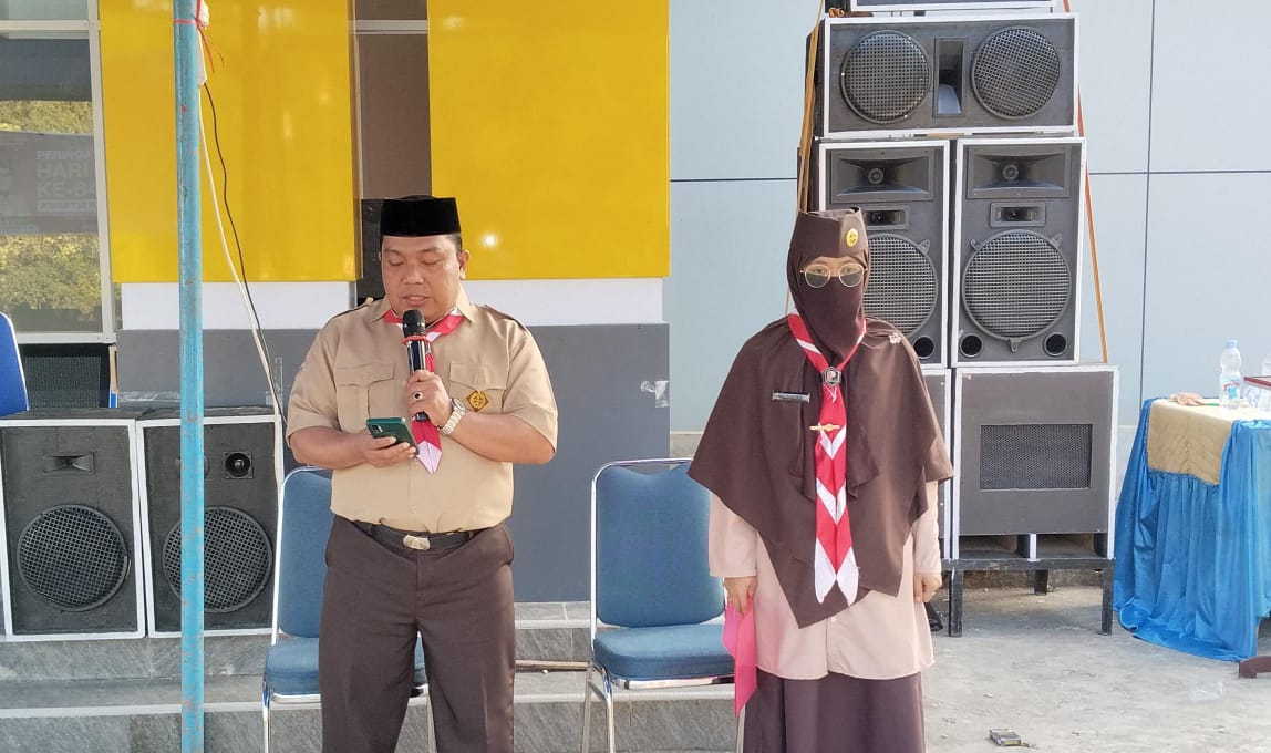 Armin saat pembacaan doa