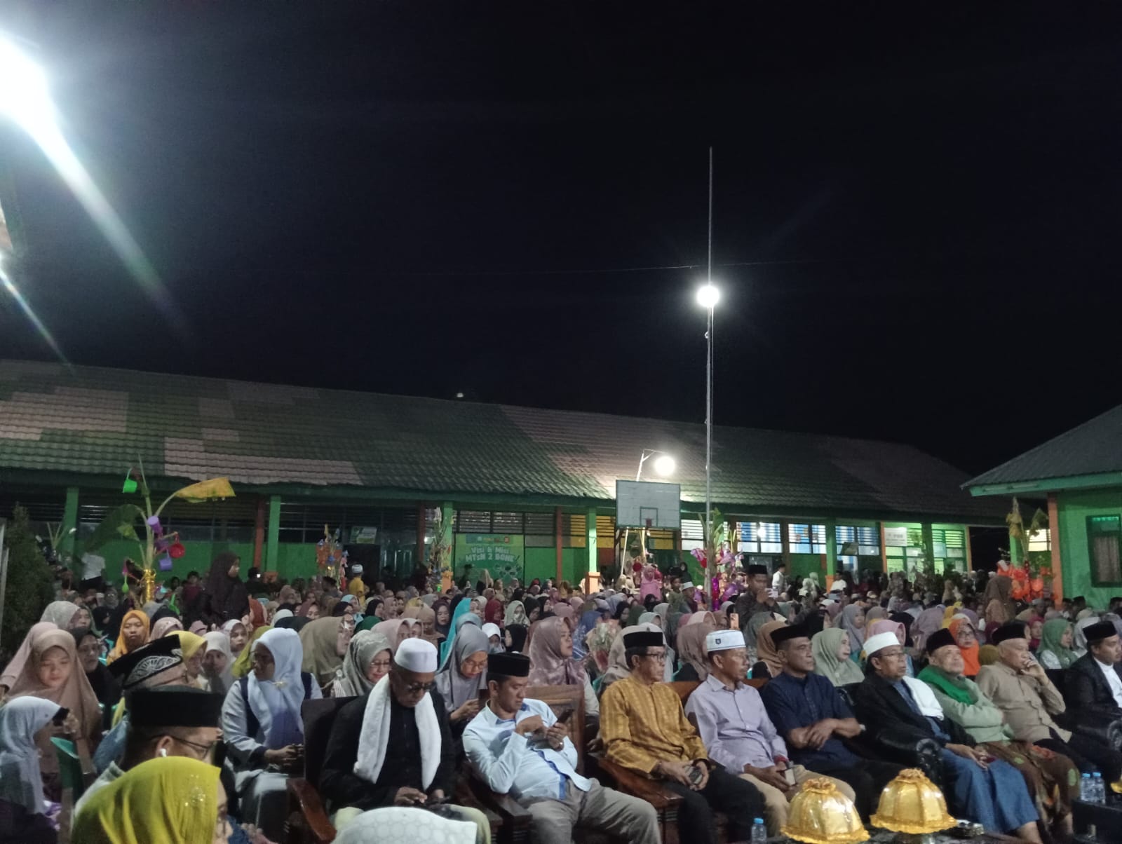Suasana maulid MTsN 2 Bone pada Selasa (23/9/2025)