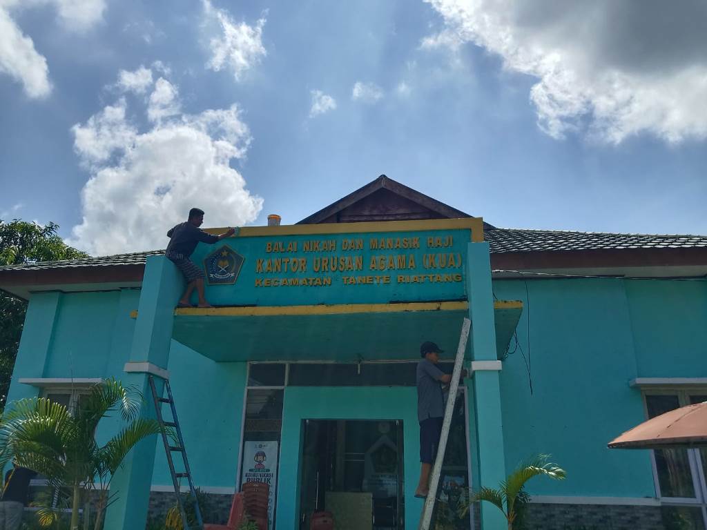Berbenah di Hari Libur