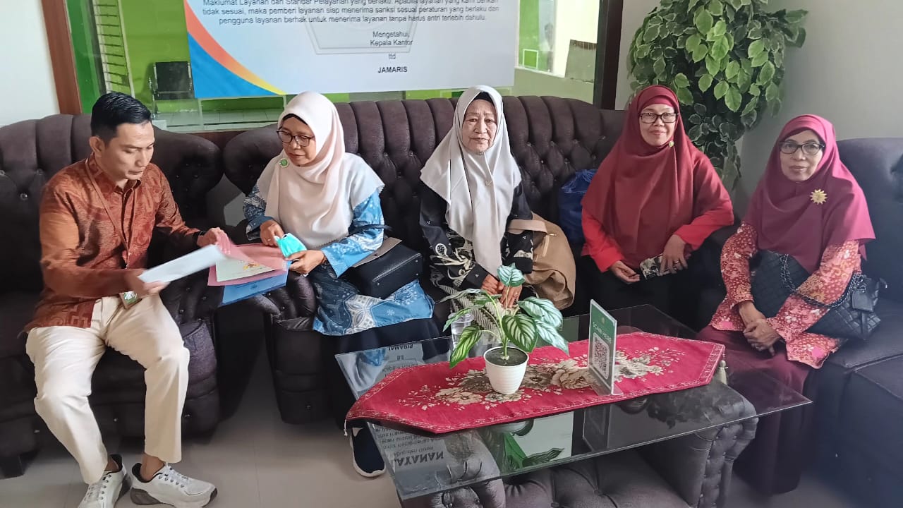 Penzawa saat menerima konsultasi