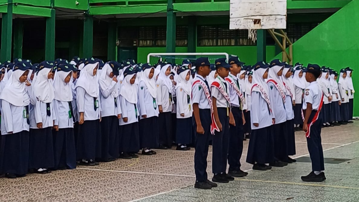 MTsN 1 Bone Percaya Andi Muh. Asrham, Putra Bupati Bone Pimpin Upacara Perdana