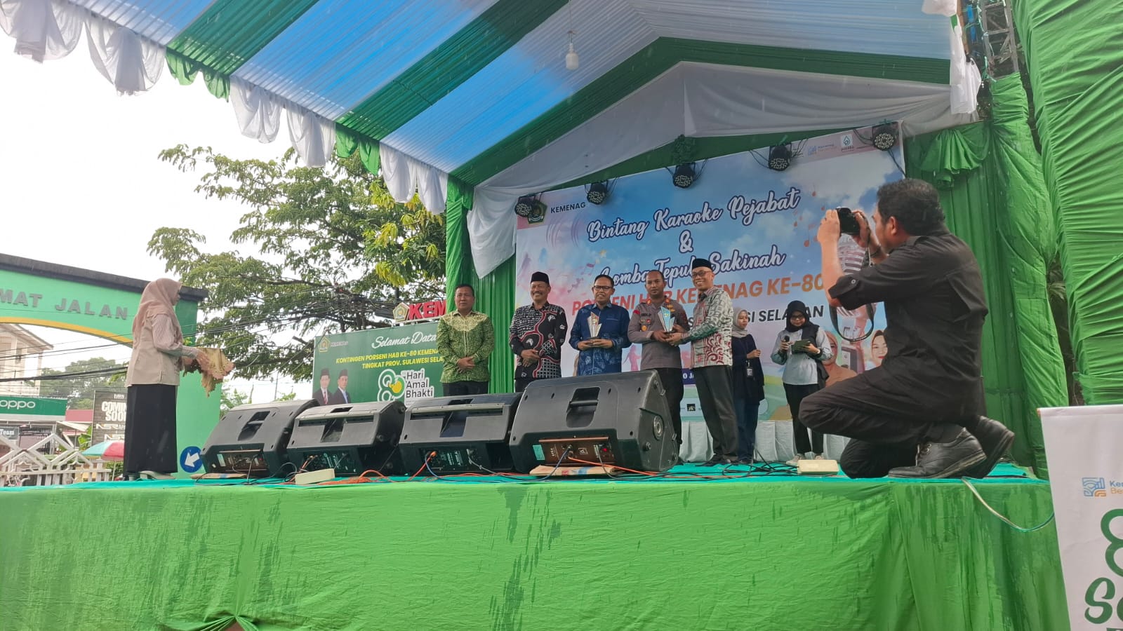 Foto Bersama Kakanwil, Wakil Bupati, Kakan Kemenag Bone dan Ketua Panitia