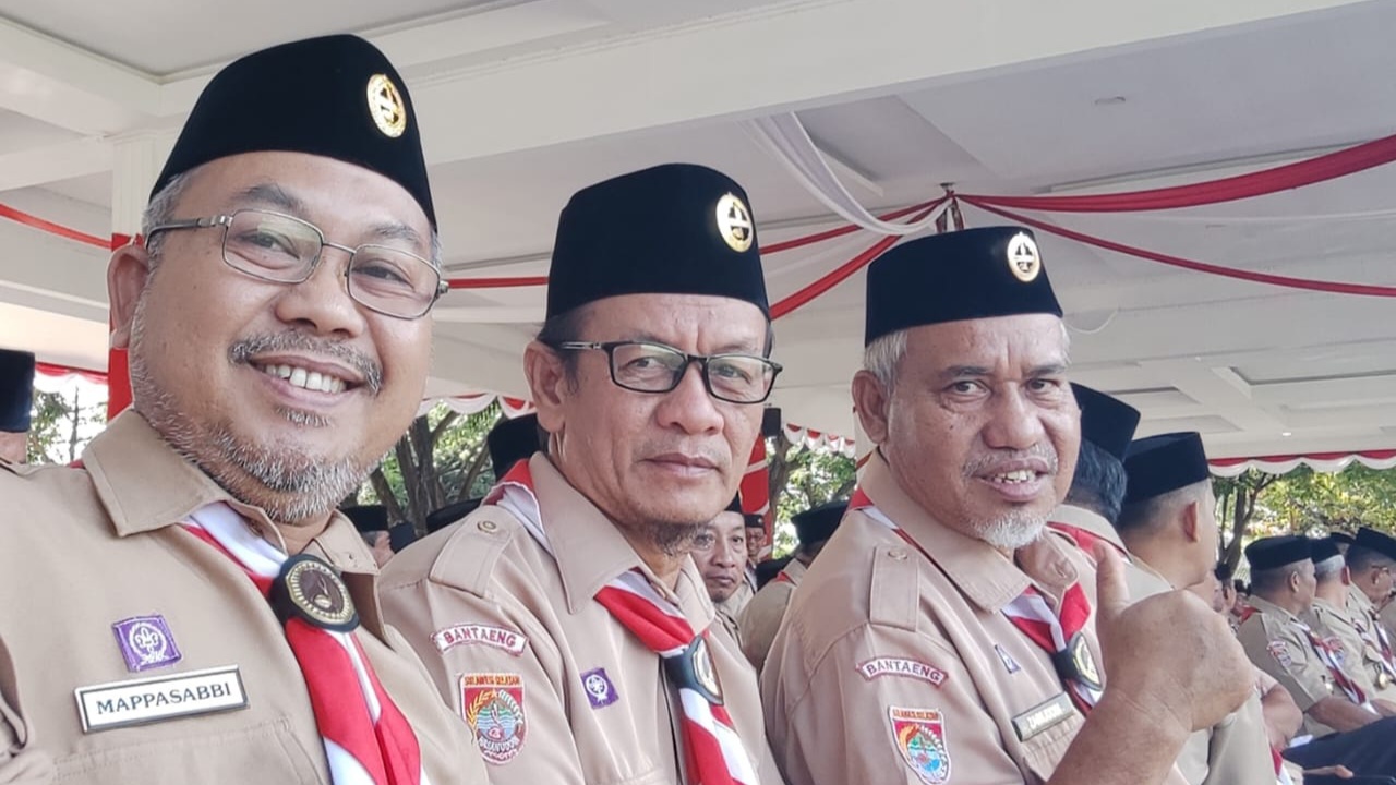 Pimpinan dan Segenap Warga Pramuka Pondok Pesantren As’adiyah Dapoko Ikuti Apel Akbar HUT ke-64 Pramuka pada Kamis, 14 Agustus 2025 (Foto: As'adiyah Dapoko)