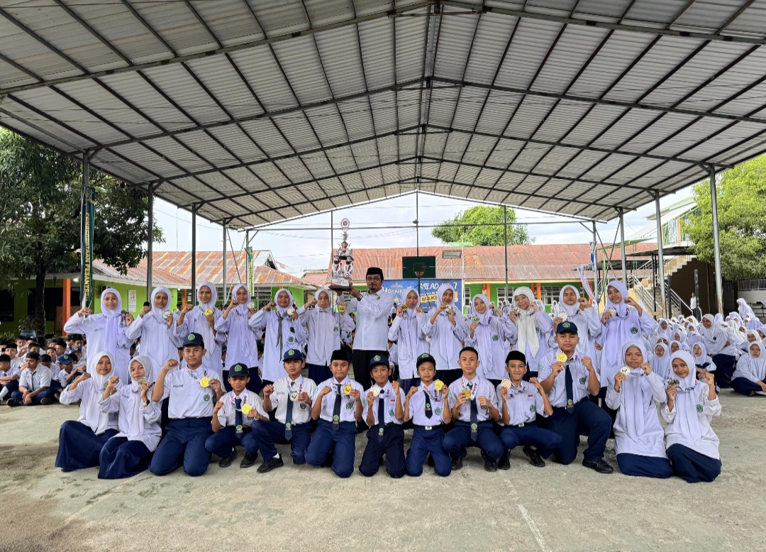 MTsN 2 Kota Makassar Raih Juara 3 Umum pada Kejuaraan Taekwondo Open Tournament 20th Poltek Cup 2025