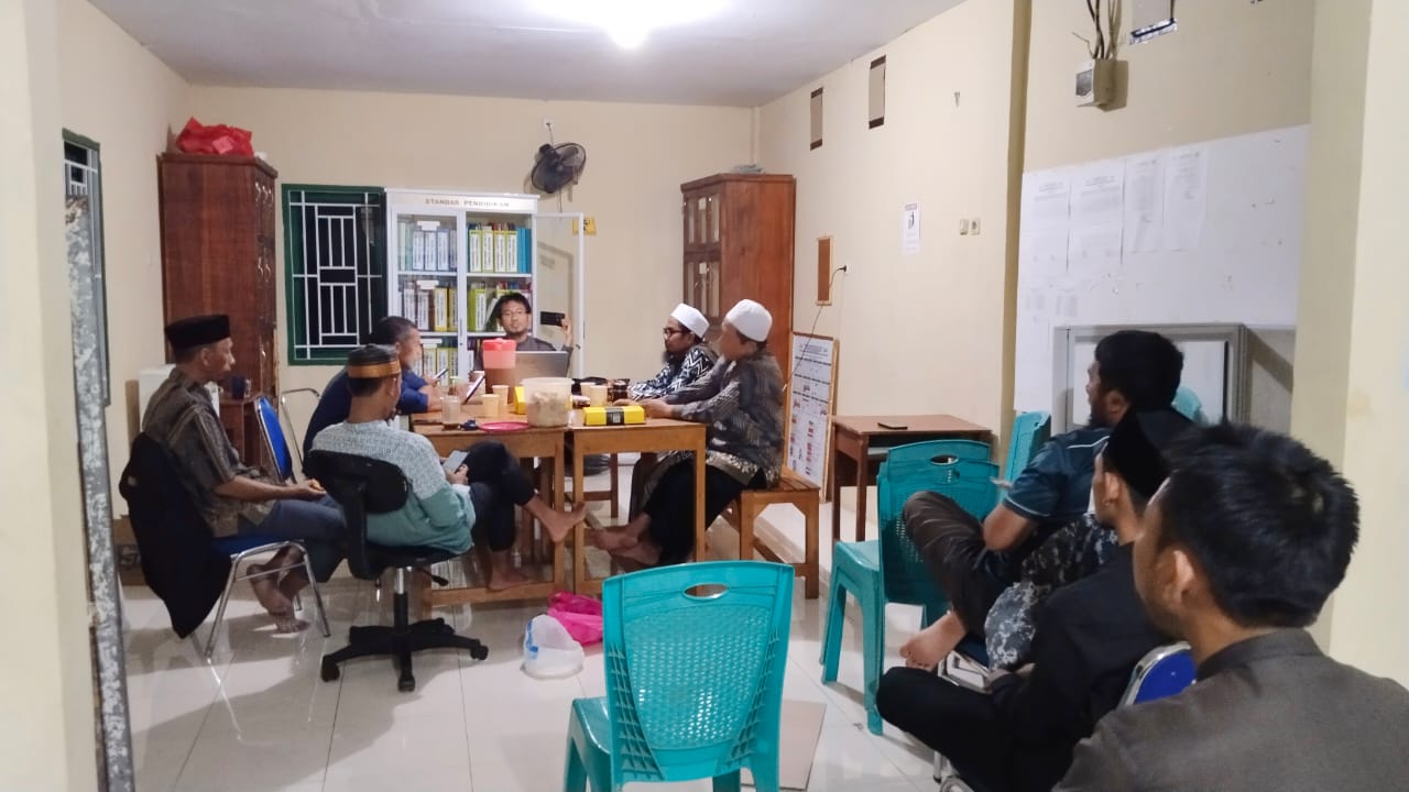 Suasana pertemuan para pimpinan