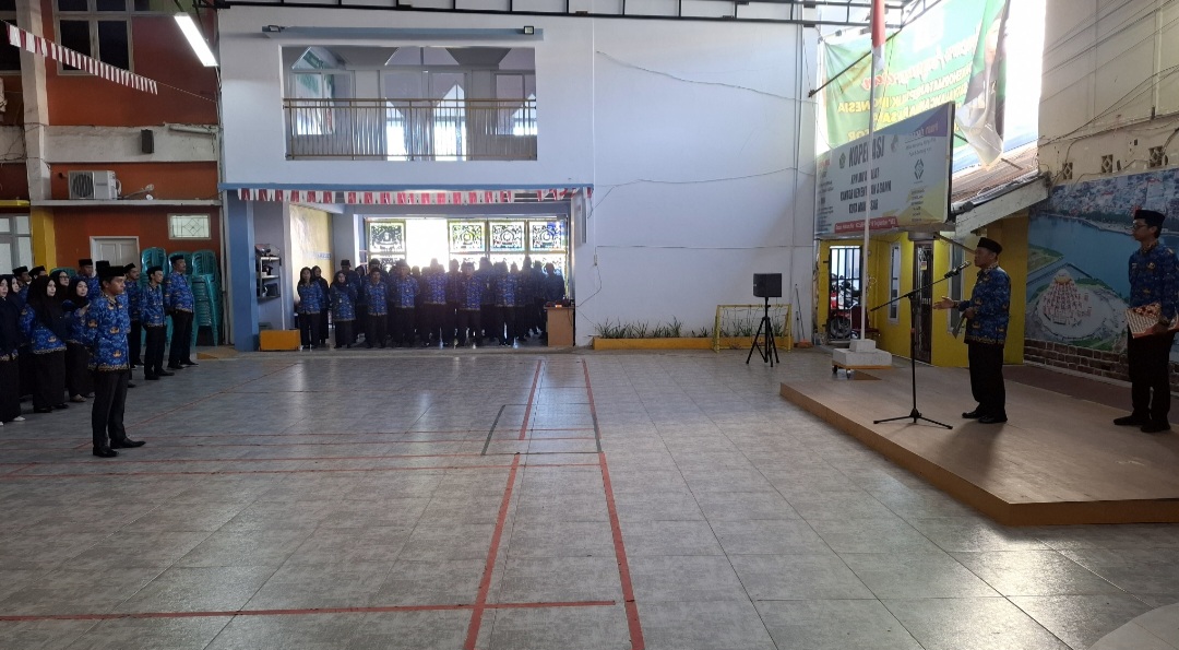 “Kesuksesan yang Paling Utama Itu Disiplin dan Profesionalitas” — Kakankemenag Kota Makassar pada Upacara Hari Sumpah Pemuda ke-97