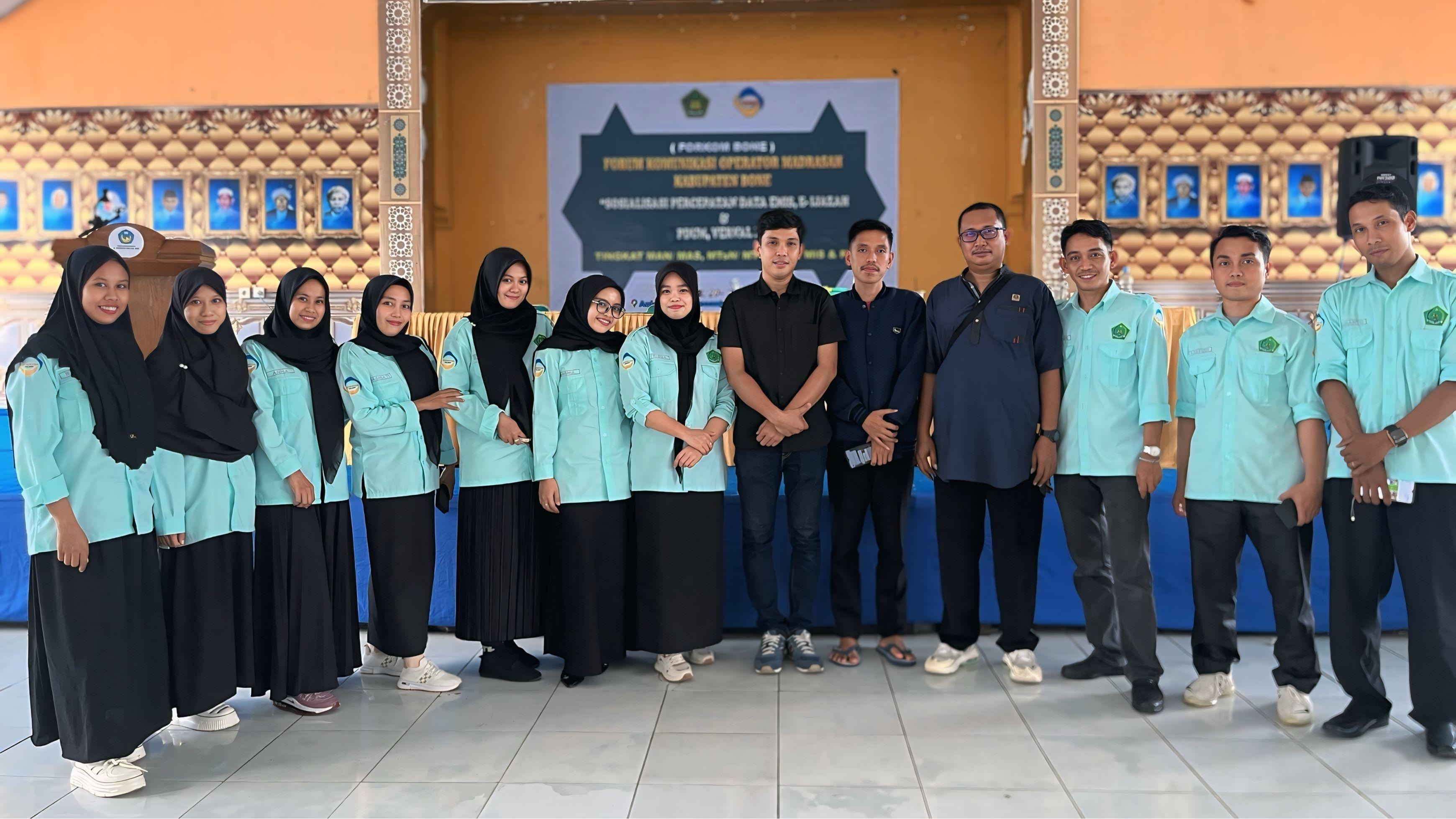 Operator MTsN 1 Bone Ikuti Sosialisasi EMIS & E-Ijazah Se-Bone