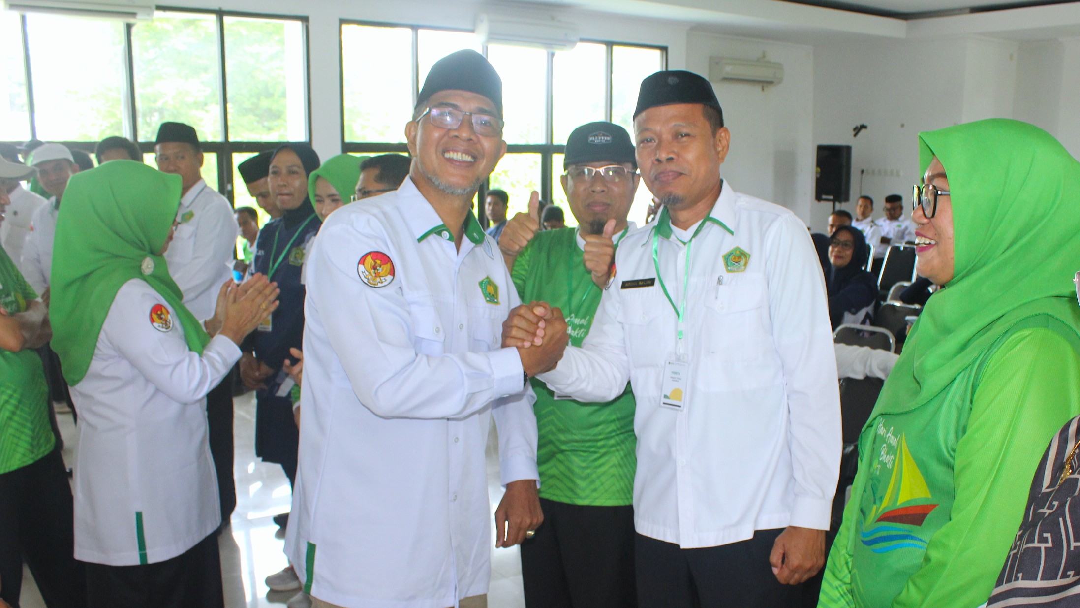 H. Muhammad Ahmad Jailani Saat Penyematan ID Kontingen HAB Ke-80 Kemenag Jeneponto Di Tingkat Prov. Sulsel