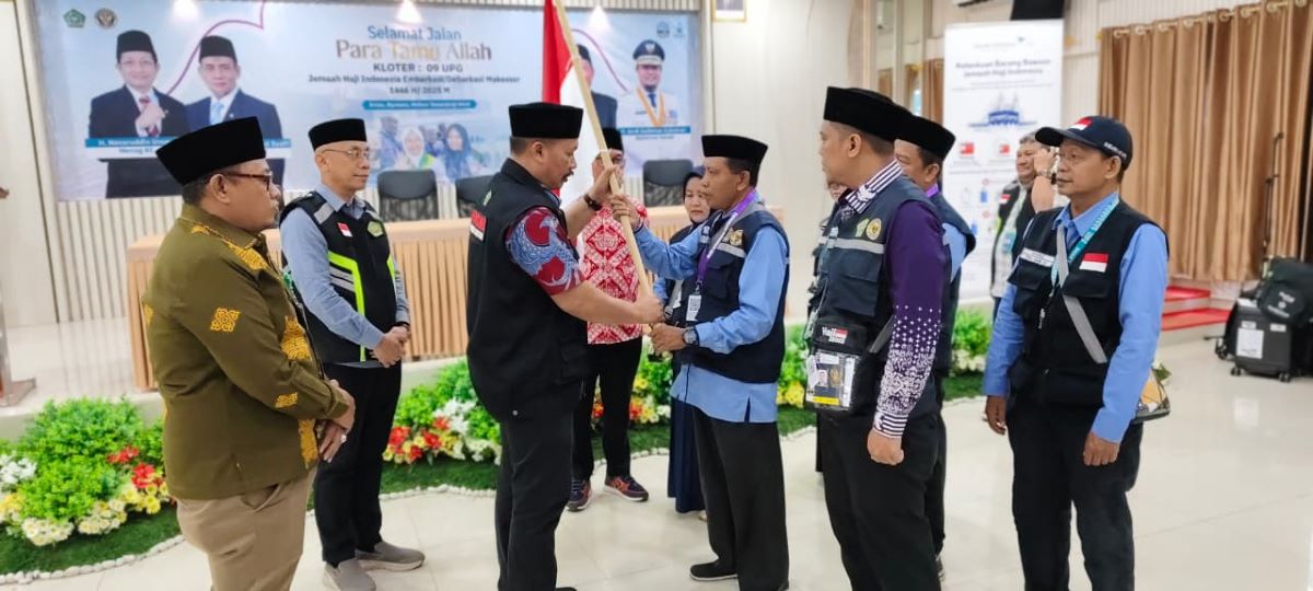 Kakanwil Kemenag Sulsel lepaskan Jemaah Haji Kloter 2 Bone
