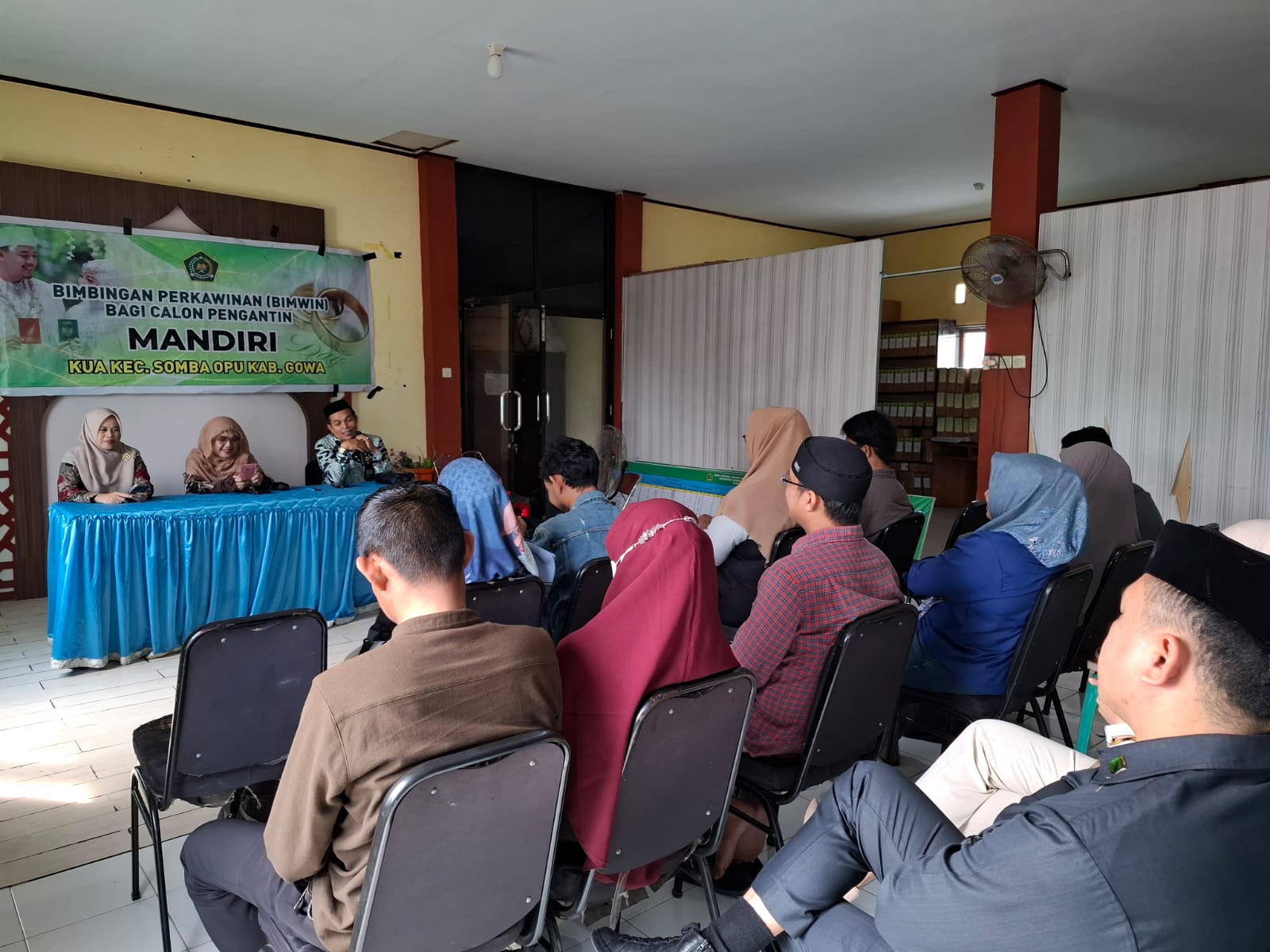 Bimbingan dilaksanakan di Aula KUA Somba Opu