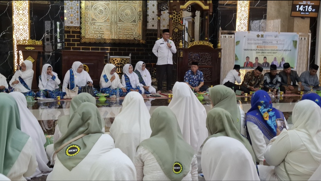 Kakankemenag Kota Makassar H.Muhammad memberikan sambutan