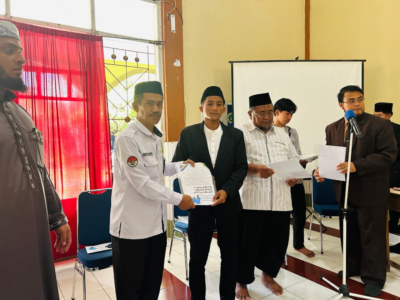 Lahirkan Calon Guru Al-Qur'an Ber-Sanad, Kemenag Sinjai Apresiasi Pondok Pesantren Al-Markaz Sekaligus Sambut Pelaksanaan MQKI