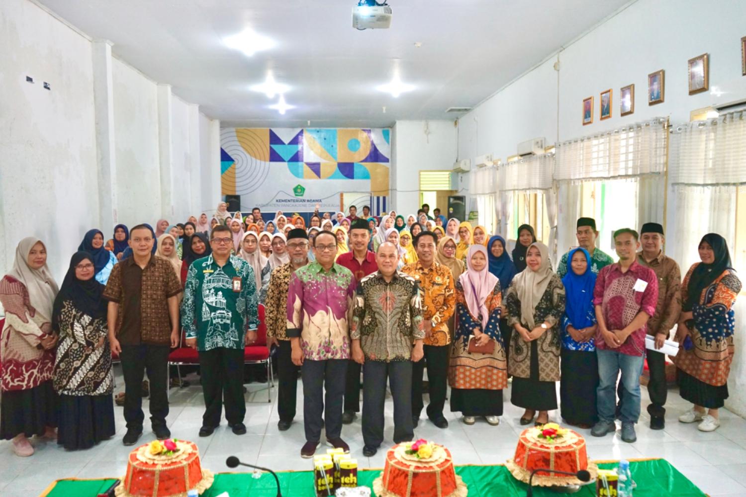 Kemenag Pangkep Tingkatkan Kapasitas Kepala Madrasah/RA dan Bendahara Lewat Rakor dan Bimtek e-RKAM