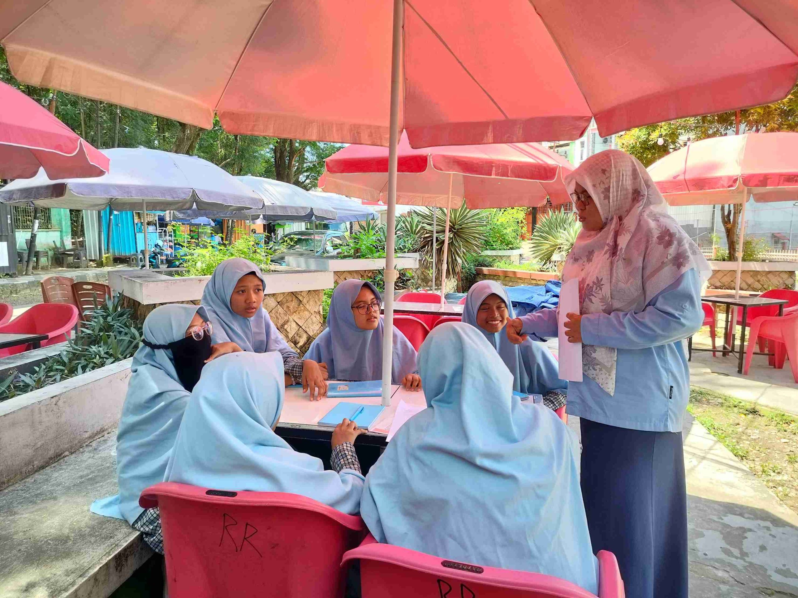MTs Darul Istiqamah Bongki Hidupkan Pembelajaran Nahwu Lewat Outing Class
