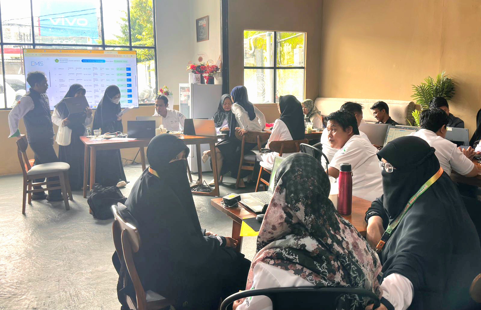 Rapat Koordinasi Operator TKA MI se-Kota Makassar