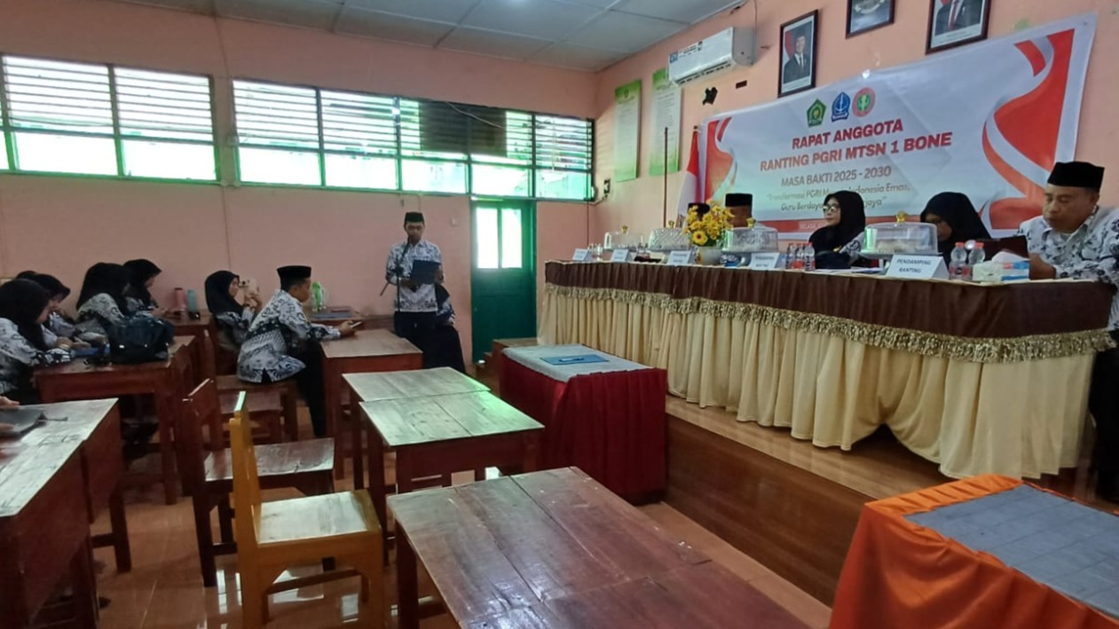 Rapat Anggota Ranting PGRI MTsN 1 Bone: "Transformasi PGRI Menuju Indonesia Emas, Guru Berdaya, Daerah Berjaya"