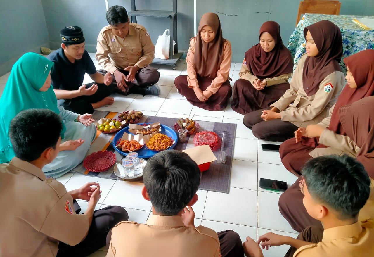 Siswa MAN 1 Parepare “Mabbaca Doang"