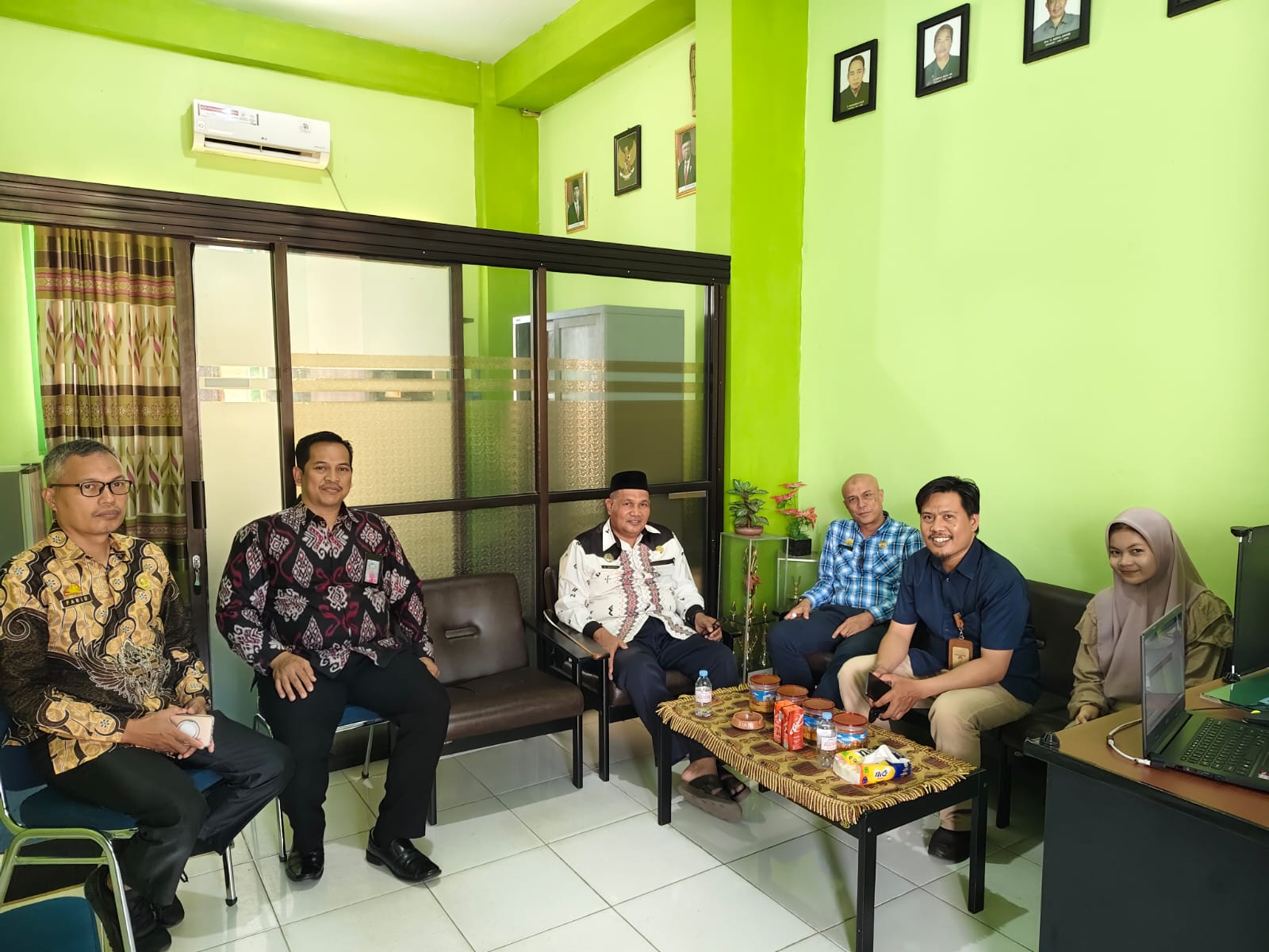 Kolaborasi Strategis; PT Pos Indonesia Cab Pinrang Kunjungi Kemenag Pinrang