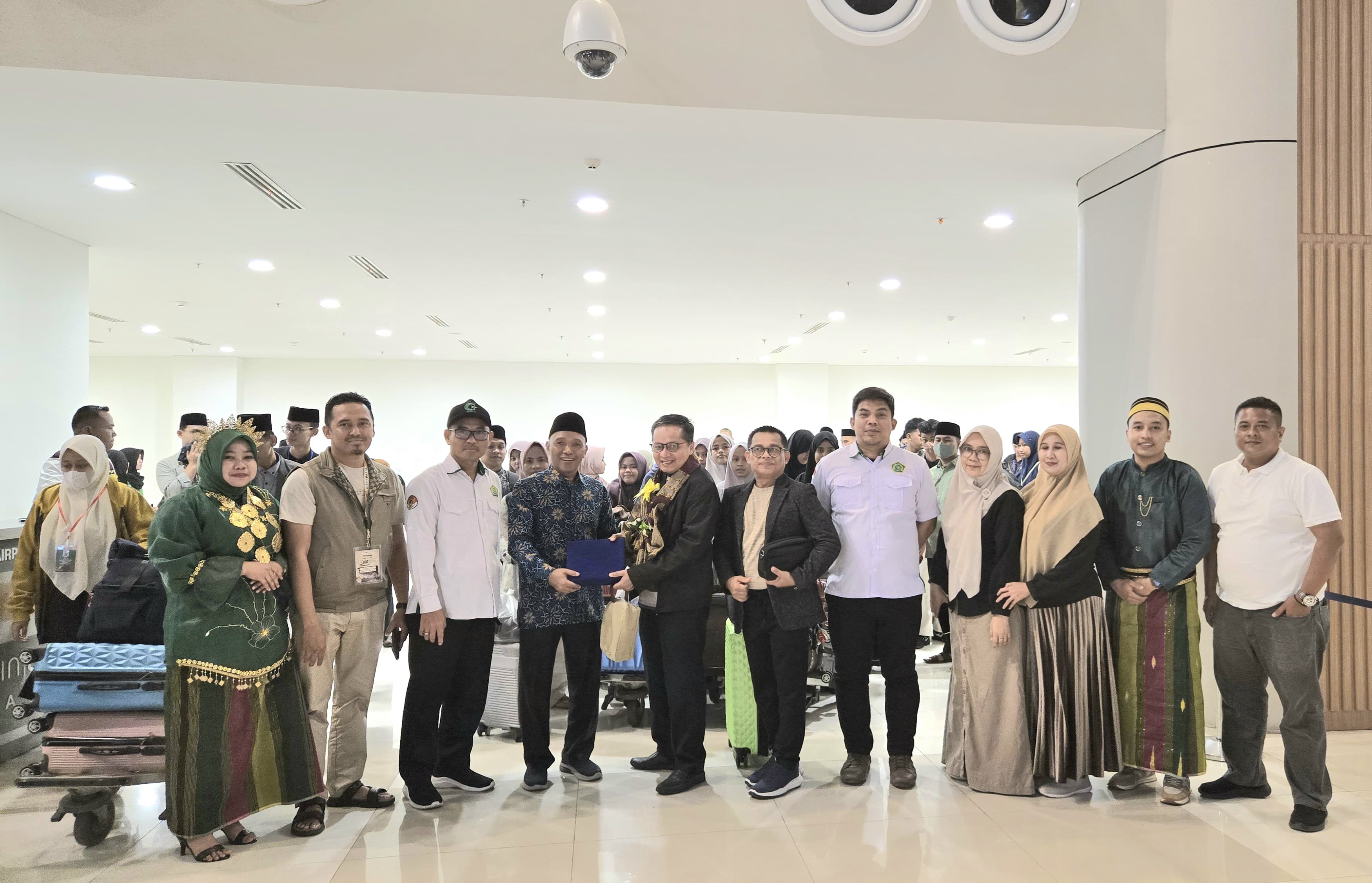 Kemenag Kota Makassar Sambut Kedatangan Kafilah MQKN Internasional I Sumatera Barat