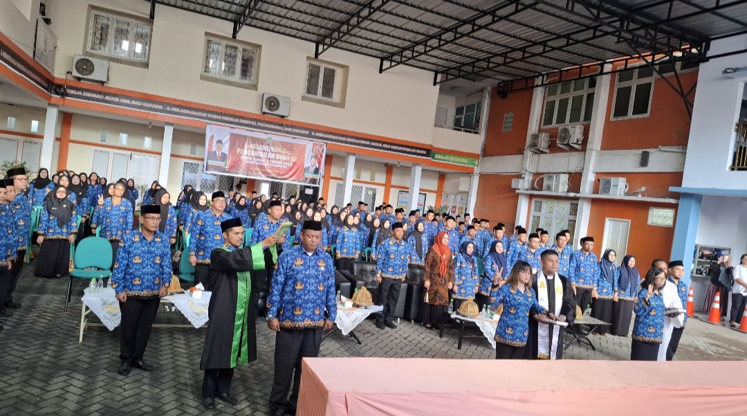 Saat proses Pelantikan dan Penyumpahan