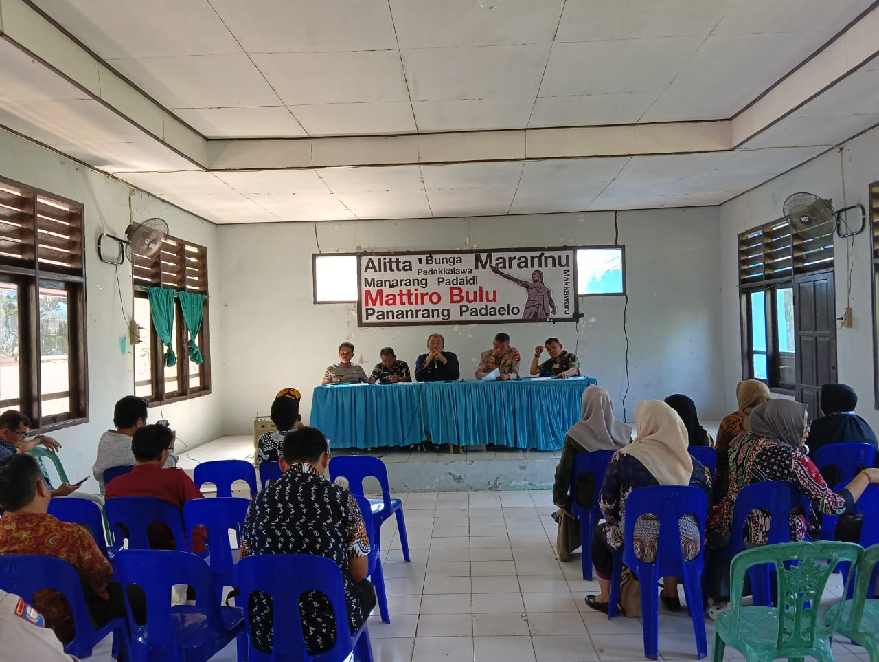 Staf KUA Mattiro Bulu Ikuti Rapat Pemantapan HUT ke-80 RI Digelar di Kecamatan Mattiro Bulu: Ini Agenda dan Pesan Camat