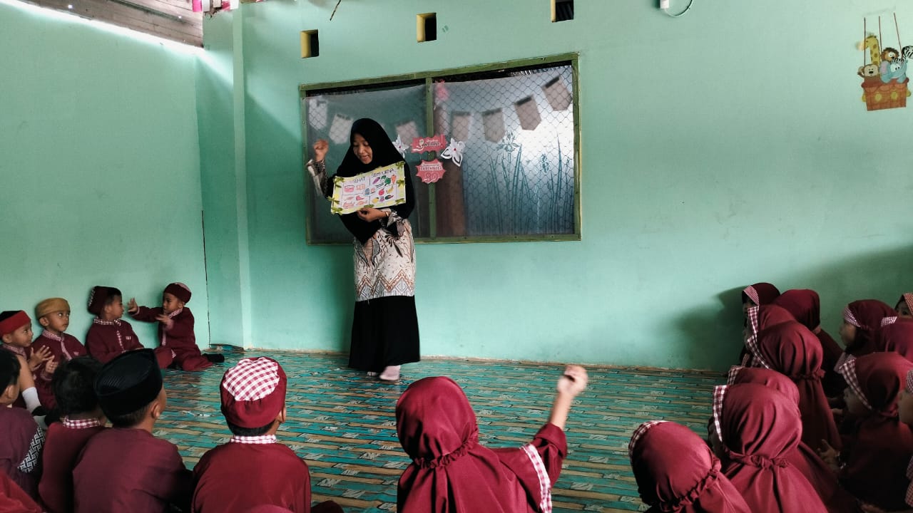 Pembelajaran Big Book di DDI Mangempang, Moncongloe (foto: ist).