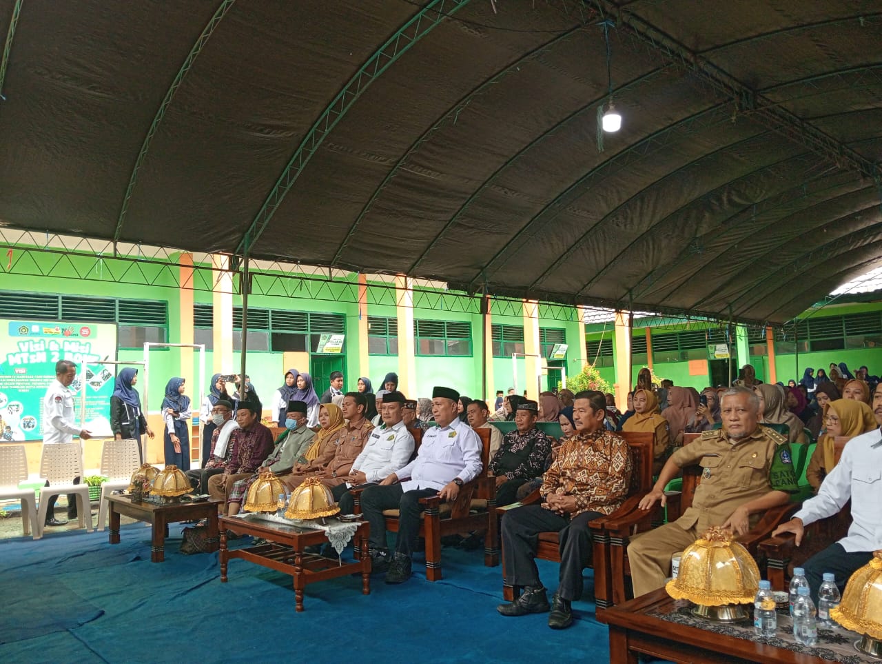 Kegiatan Pisah Tamat MTsN 2 Bone yang dihadiri Kepala Kantor Kemenag, stakeholder, dan orangtua siswa pada Selasa (3/6/2025)