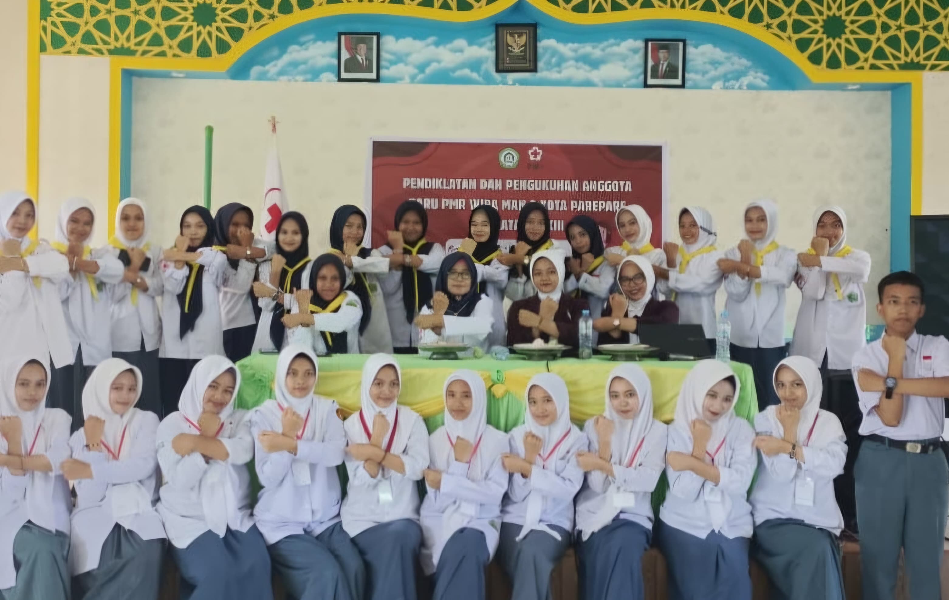 Pendiklatan calon anggota PMR Wira MAN 2 Kota Parepare